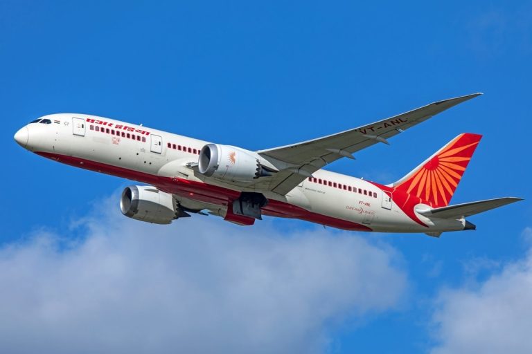 Finding the Best Deals on Flights from Delhi (DEL) to Hyderabad (HYD)