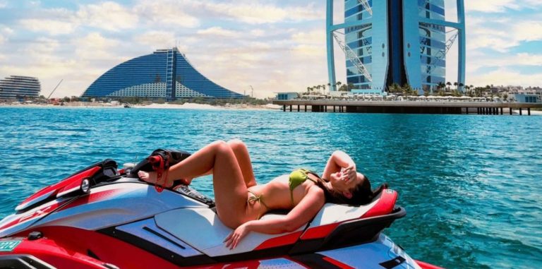 Ultimate Guide to Jet Skiing in Dubai