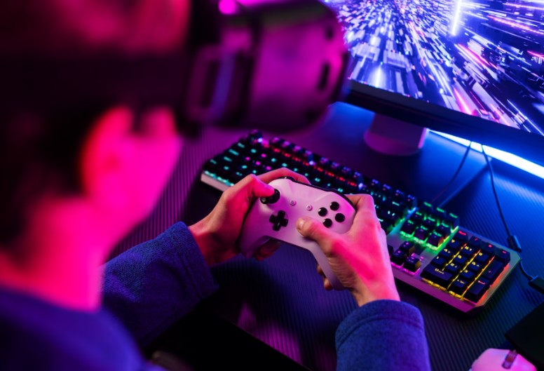 What Makes Online Gaming So Addictive And Fun Today