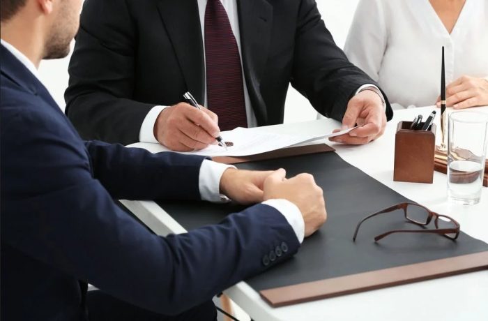 How a Kansas City Traffic Attorney Manages Your Case From Start to Finish 
